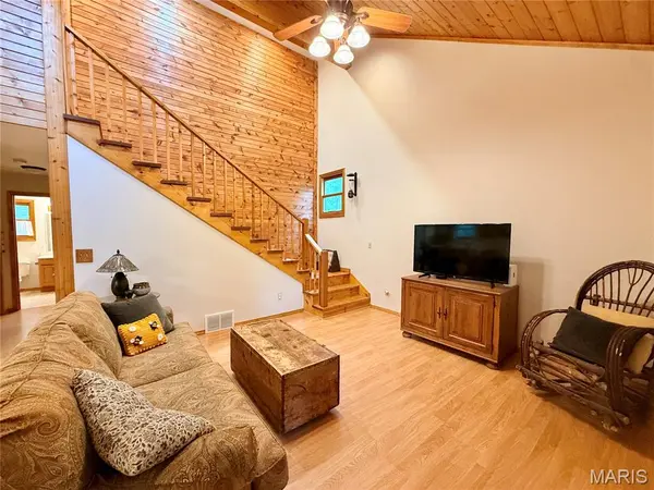 1104 Port Perry DR, Perryville, MO 63775
