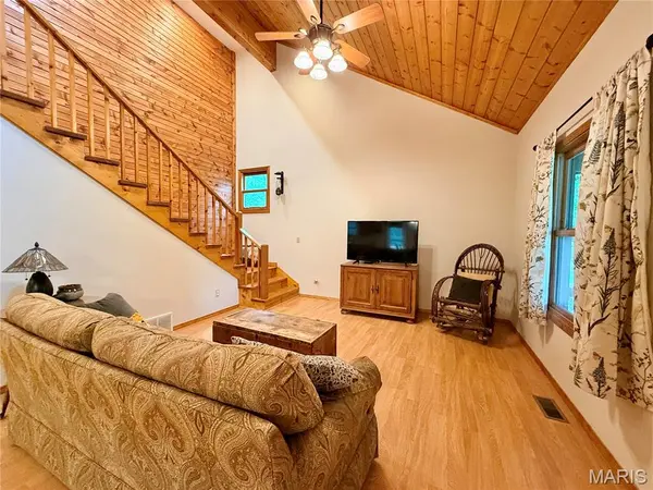 1104 Port Perry DR, Perryville, MO 63775