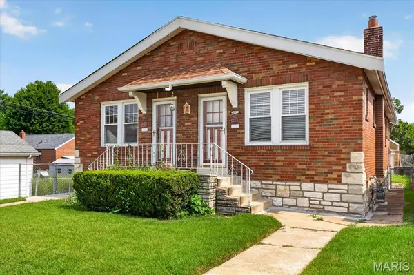 4327 Tyrolean AVE, St Louis, MO 63116