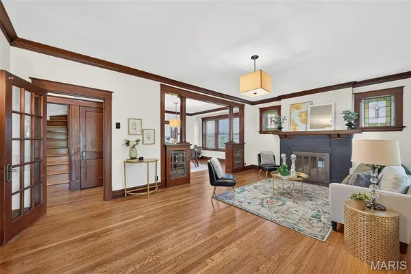 4663 Tower Grove PL, St Louis, MO 63110