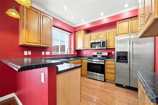 5773 Kingsbury PL, St Louis, MO 63112