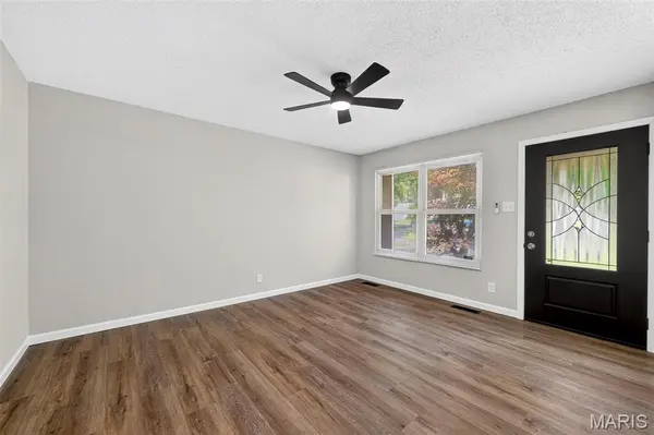 6650 Silver Fox DR, Florissant, MO 63034