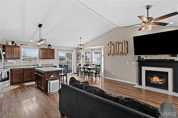 21 Doe CT, Moro, IL 62067