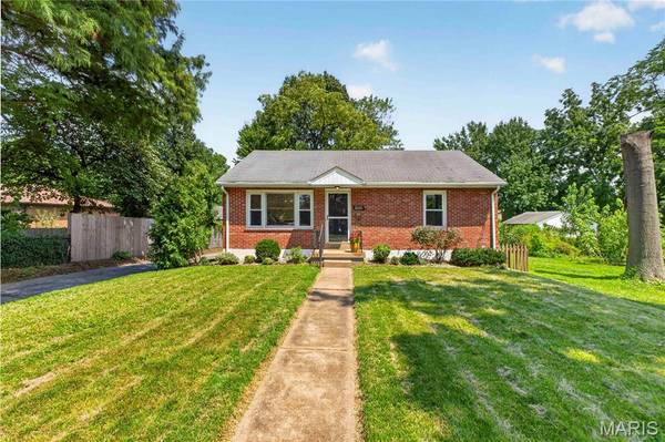 2000 Alameda AVE, Maplewood, MO 63143