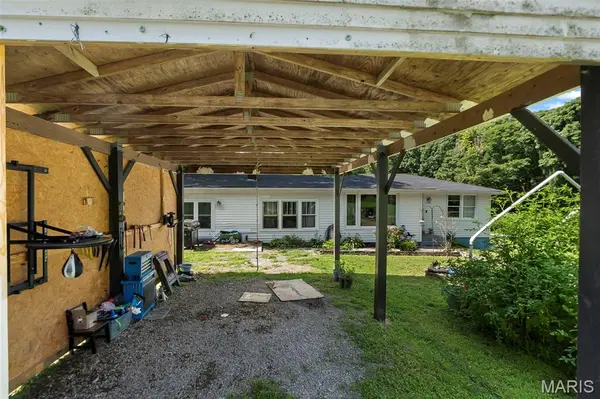 359 Hillcrest DR, Cape Girardeau, MO 63701