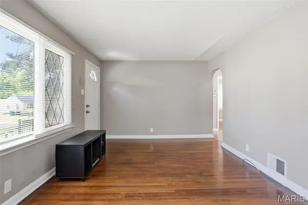 7820 Alert DR, St Louis, MO 63133