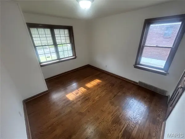 1162 Watts AVE, St Louis, MO 63130