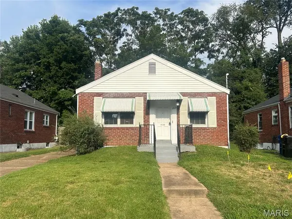 1162 Watts AVE, St Louis, MO 63130