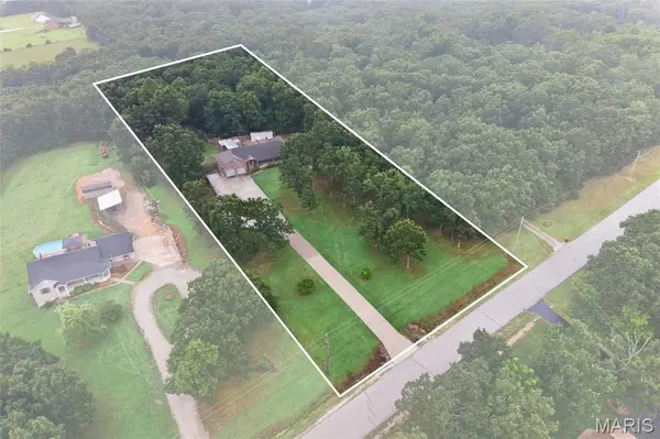 22774 Gardner RD, Lebanon, MO 65536