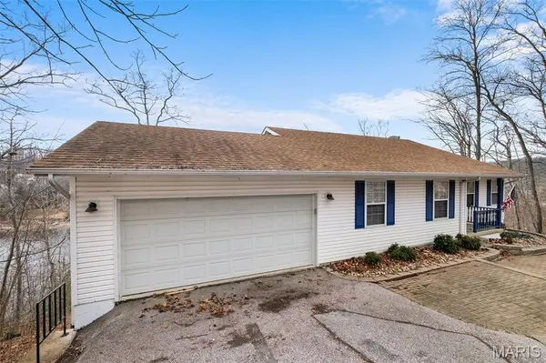 1355 S Lake Sherwood DR, Marthasville, MO 63357
