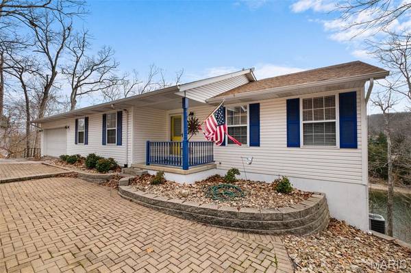 1355 S Lake Sherwood DR, Marthasville, MO 63357