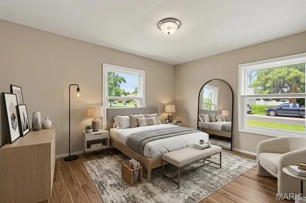 10350 Ross CIR, St Louis, MO 63137