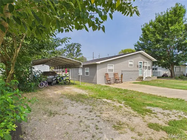 806 N Miller ST, Bernie, MO 63822