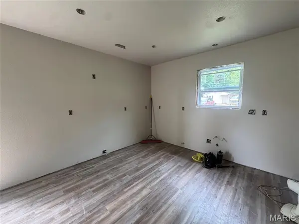 422 E Henry ST, Poplar Bluff, MO 63901