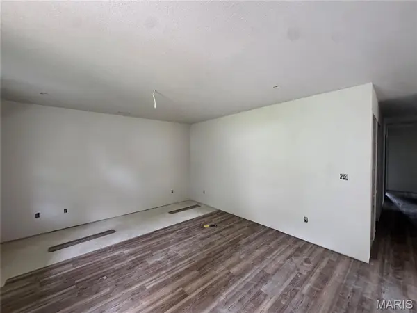 422 E Henry ST, Poplar Bluff, MO 63901