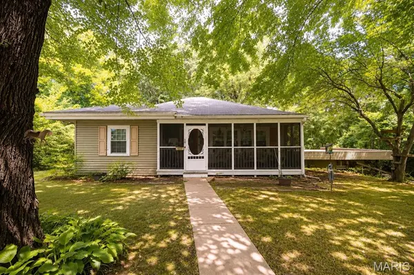 38 Woodside DR, Belleville, IL 62223
