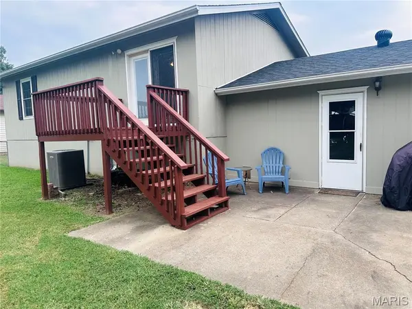912 Cambridge, Sikeston, MO 63801