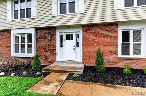 12518 Woodstream DR, St Louis, MO 63138