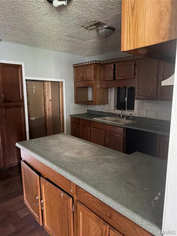 127 Donald ST, Cahokia, IL 62206