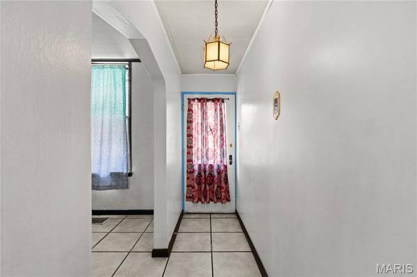 4140 Oregon AVE, St Louis, MO 63118