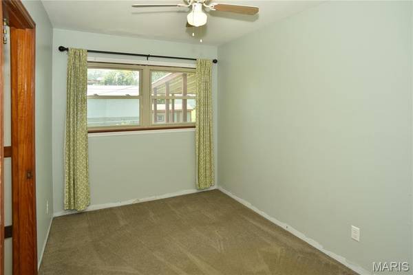 280 W Saint Anthony LN, Florissant, MO 63031