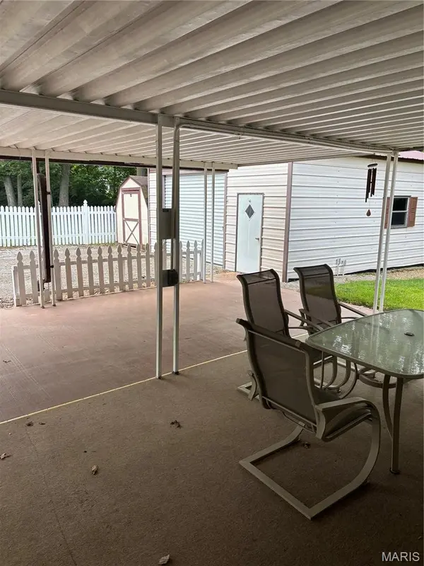 402 Pinckneyville RD, Marissa, IL 62257