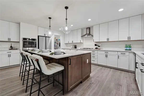 310 Osprey CT, Lake St Louis, MO 63367