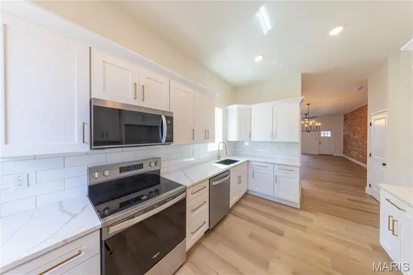 4431 Norfolk Ave AVE, St Louis, MO 63110