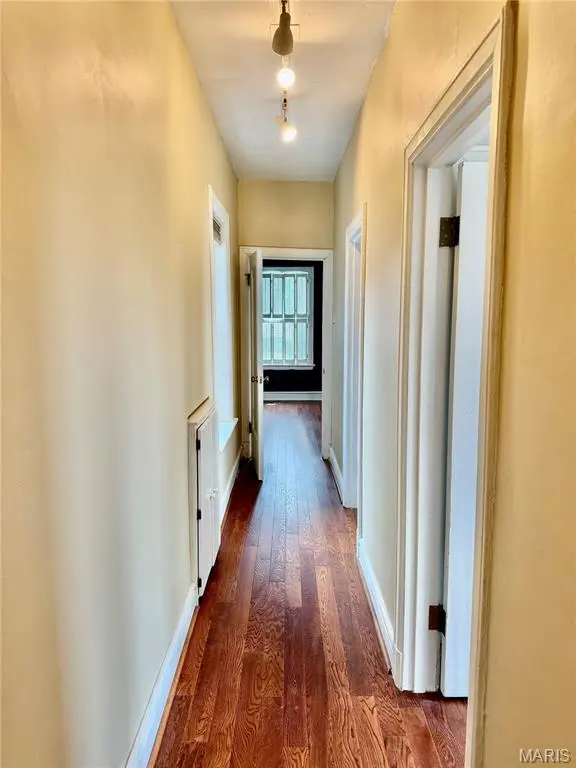 6314 S Rosebury AVE #3W, Clayton, MO 63105