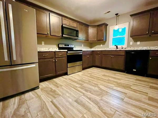 2106 Madison 504, Fredericktown, MO 63645