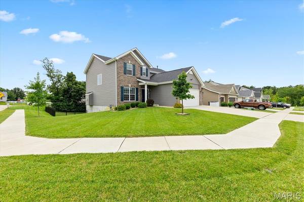 228 Burrograss DR, Wentzville, MO 63385