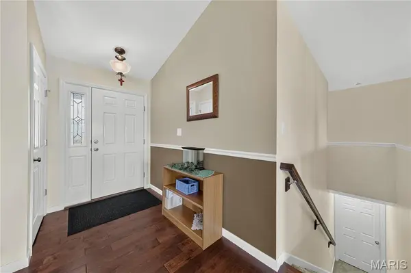 132 Riverdale Woods CIR, O'fallon, MO 63366