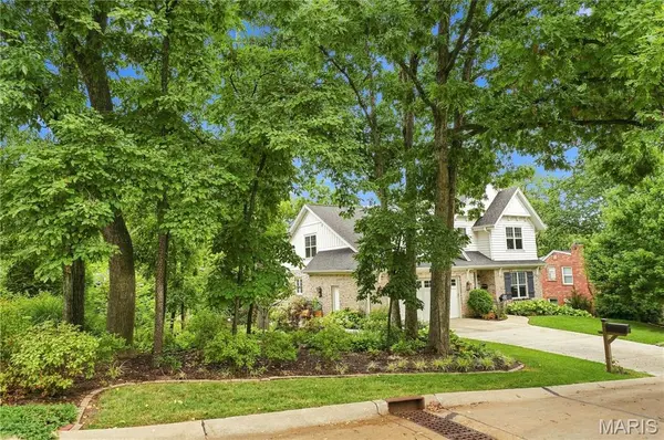 1455 Forest View DR, Warson Woods, MO 63122
