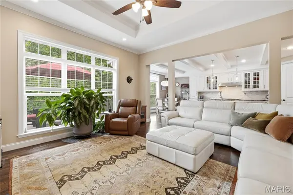 1455 Forest View DR, Warson Woods, MO 63122