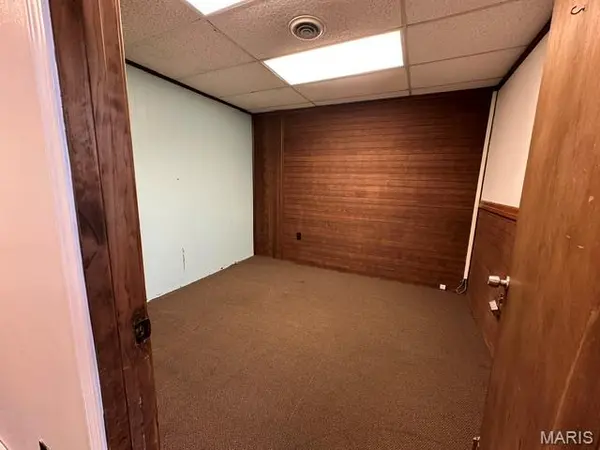 414 Poplar ST, Poplar Bluff, MO 63901