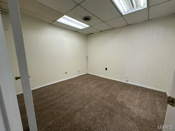 414 Poplar ST, Poplar Bluff, MO 63901