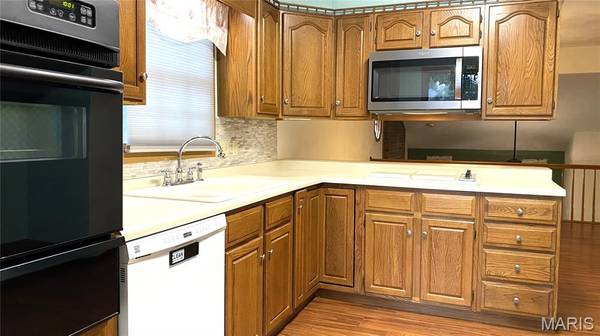 310 Northcrest DR, Collinsville, IL 62234