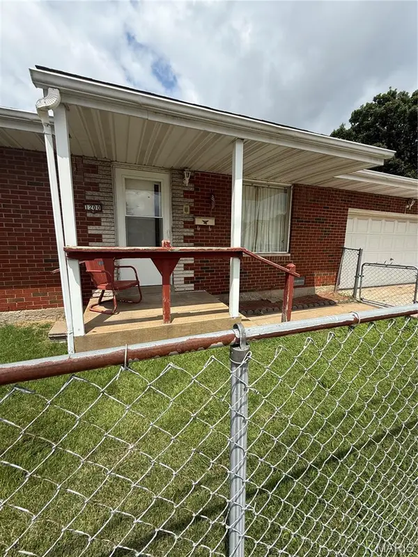 1200 Alton AVE, Madison, IL 62060