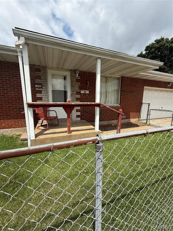 1200 Alton AVE, Madison, IL 62060
