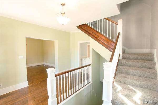 209 W Madison AVE, Owensville, MO 65066