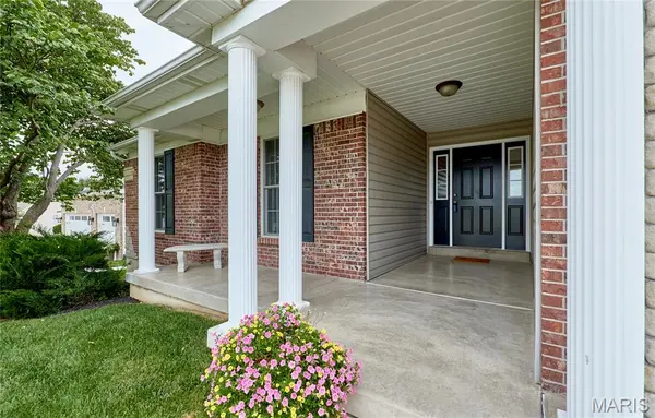 12 Shady River CT, O'fallon, MO 63366