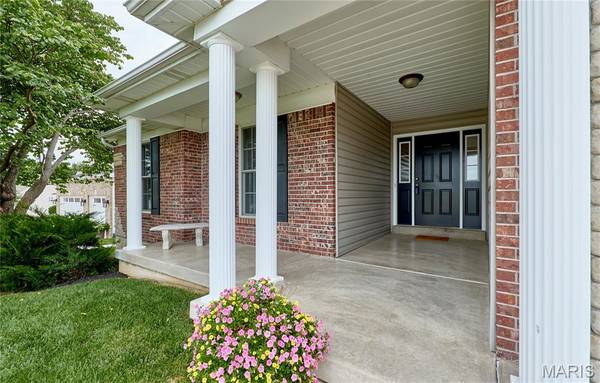 12 Shady River CT, O'fallon, MO 63366