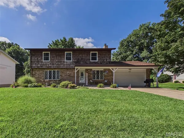 410 Chapel DR, Collinsville, IL 62234
