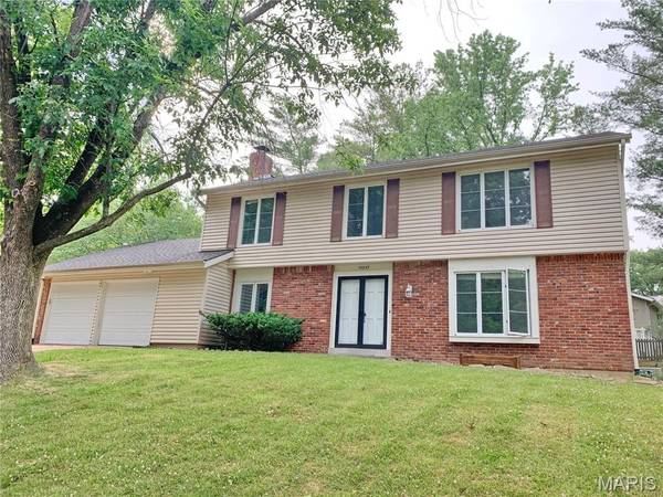 15237 Kempwood DR, Chesterfield, MO 63017