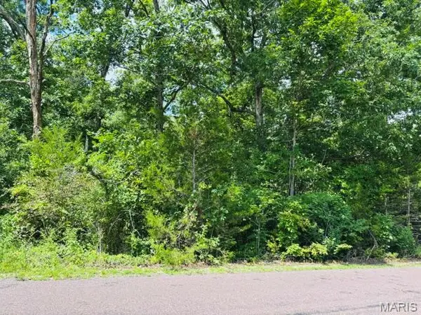 2045 Lakeshore DR, Cuba, MO 65453