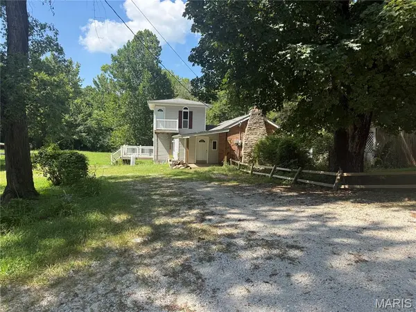 1511 Jims LN, St Clair, MO 63077