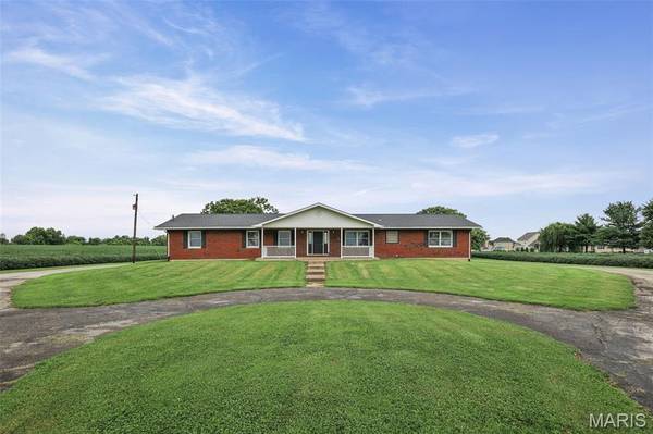 6961 Bouse RD, Glen Carbon, IL 62034