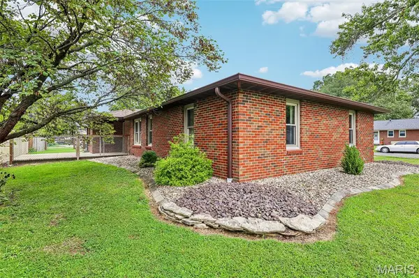 1031 18th ST, Carlyle, IL 62231