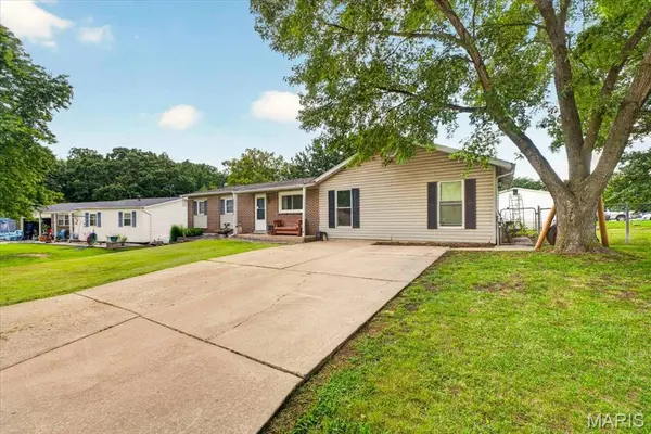171 Green Acres DR, Old Monroe, MO 63369