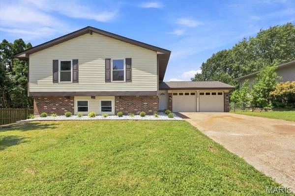 12235 Spring Shadow CT, Unincorporated, MO 63043